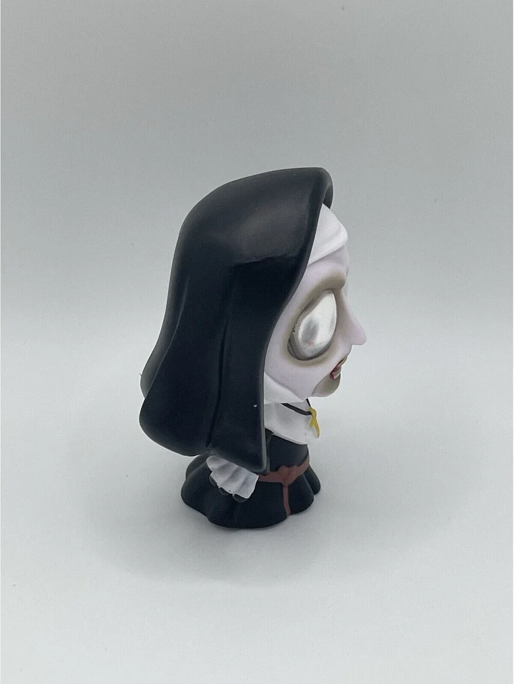 2025 TINY NIGHTMARES TERRIF-EYES Mini Figure THE NUN